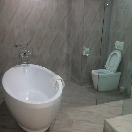 Warri Wetland Hotel 3*
